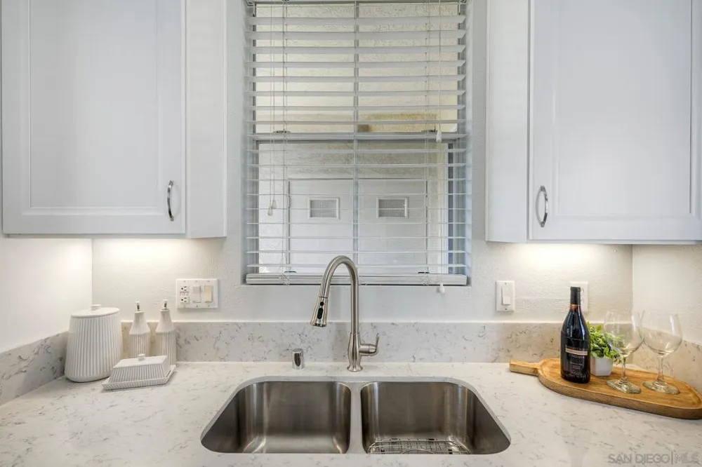 10872 SABRE HILL DRIVE # 282 San Diego, CA 92128