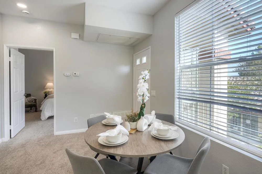 10872 SABRE HILL DRIVE # 282 San Diego, CA 92128