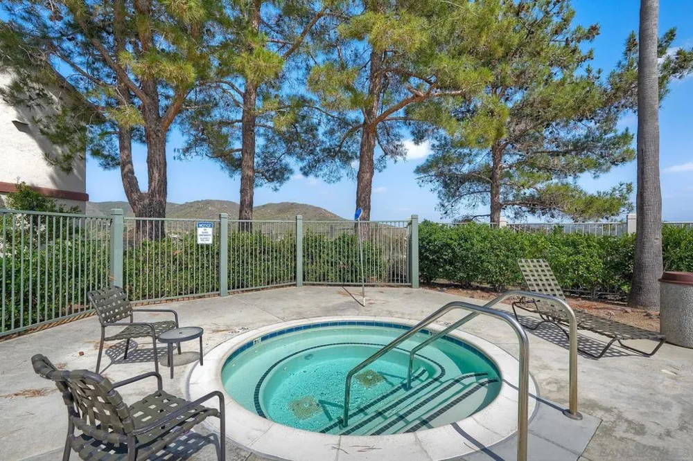 10872 SABRE HILL DRIVE # 282 San Diego, CA 92128