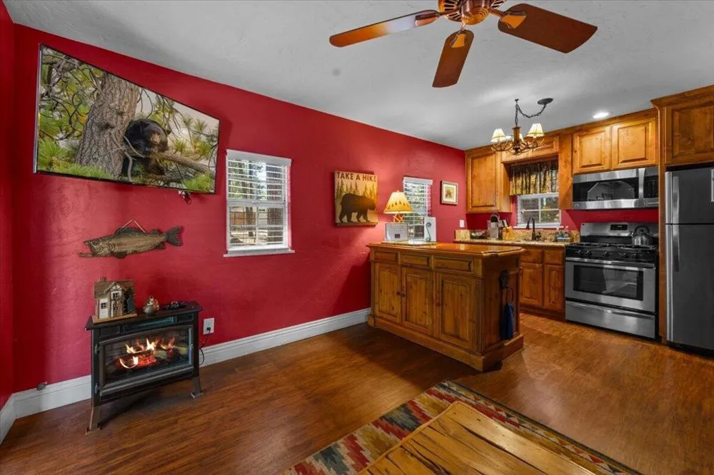 450 Georgia Street Big Bear, CA 92315