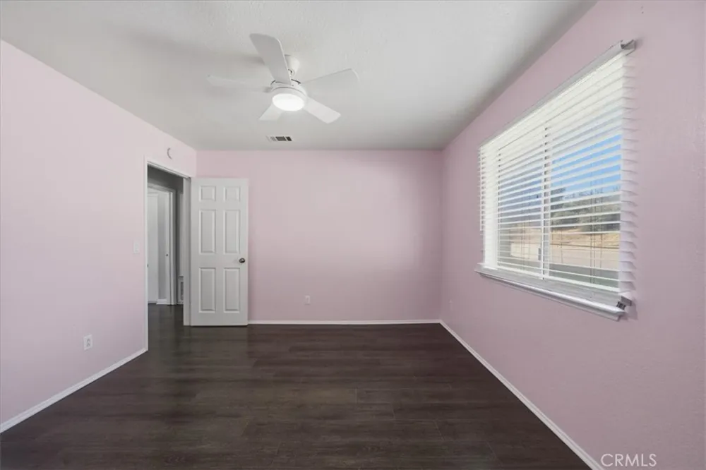 16523 Mackennas Gold Avenue Lake Los Angeles, CA 93591