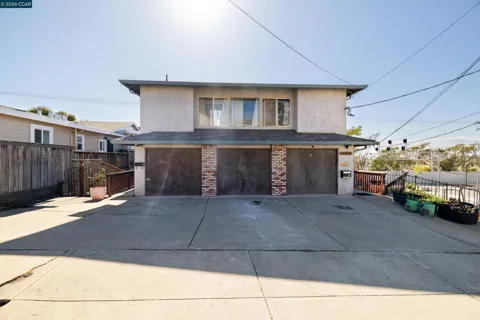 2415 Columbia Blvd