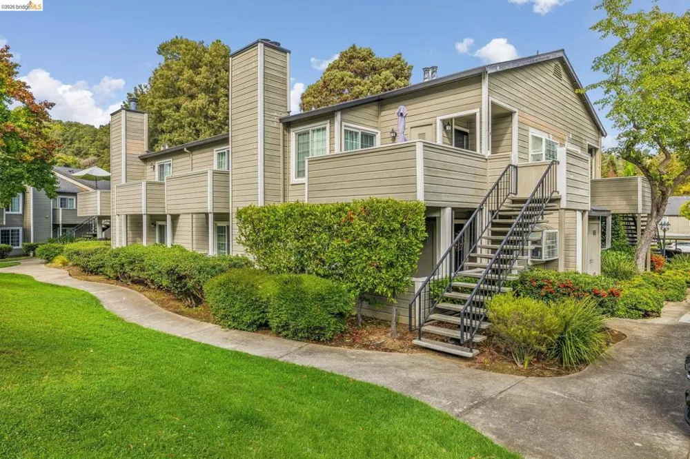 440 Canyon Oaks Dr #D Oakland, CA 94605