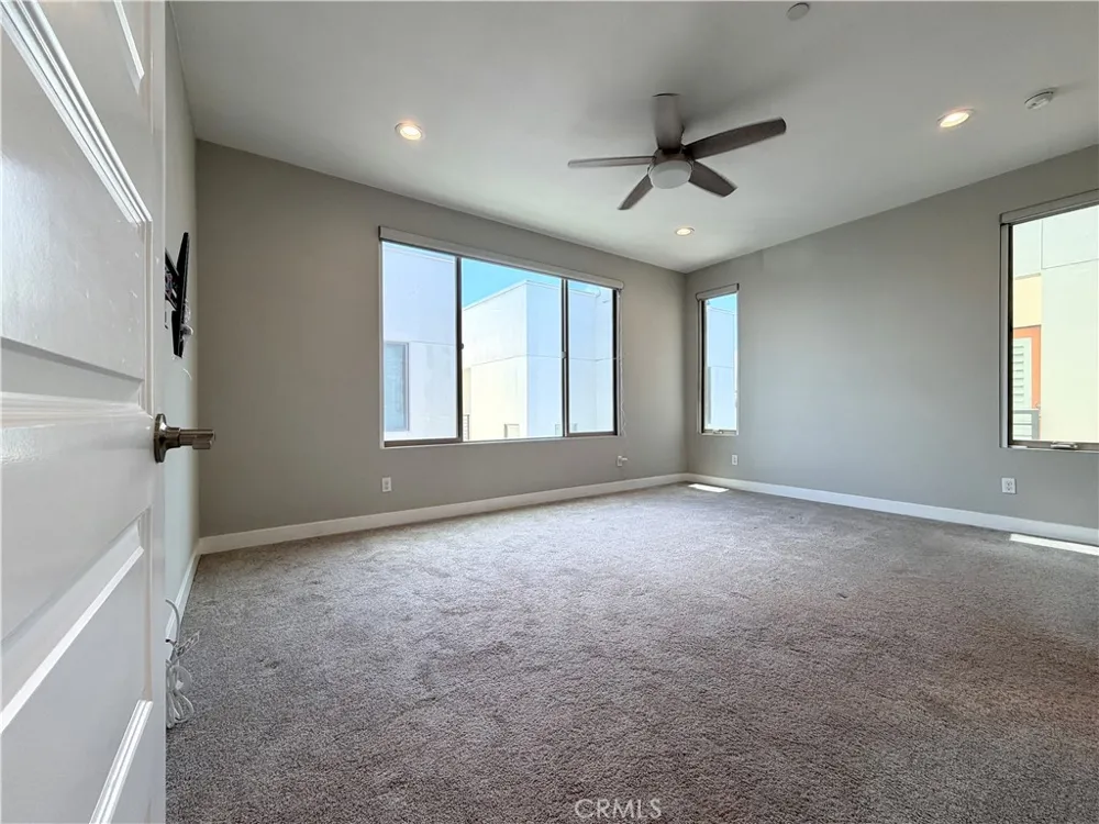 52 Ebb Tide Newport Beach, CA 92663