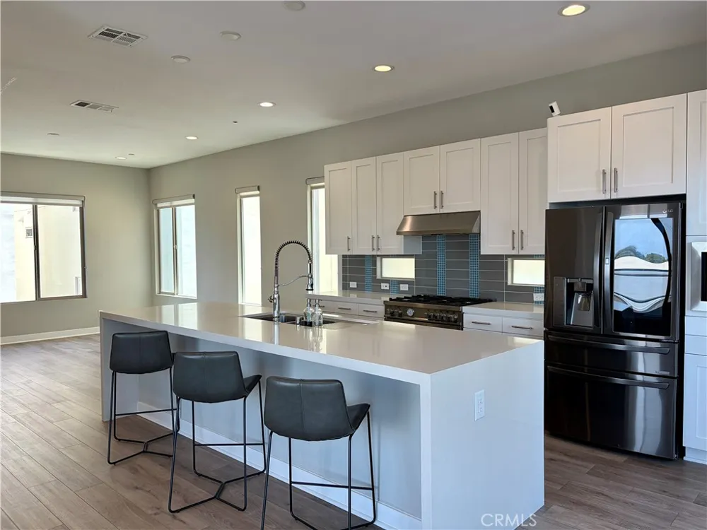 52 Ebb Tide Newport Beach, CA 92663