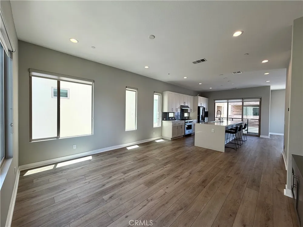 52 Ebb Tide Newport Beach, CA 92663
