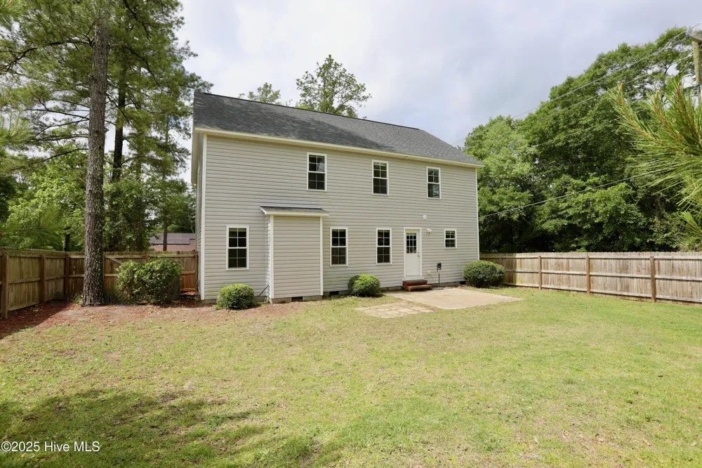 180 Lori Lane Aberdeen, NC 28315