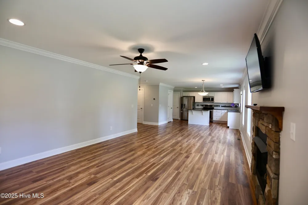 180 Lori Lane Aberdeen, NC 28315