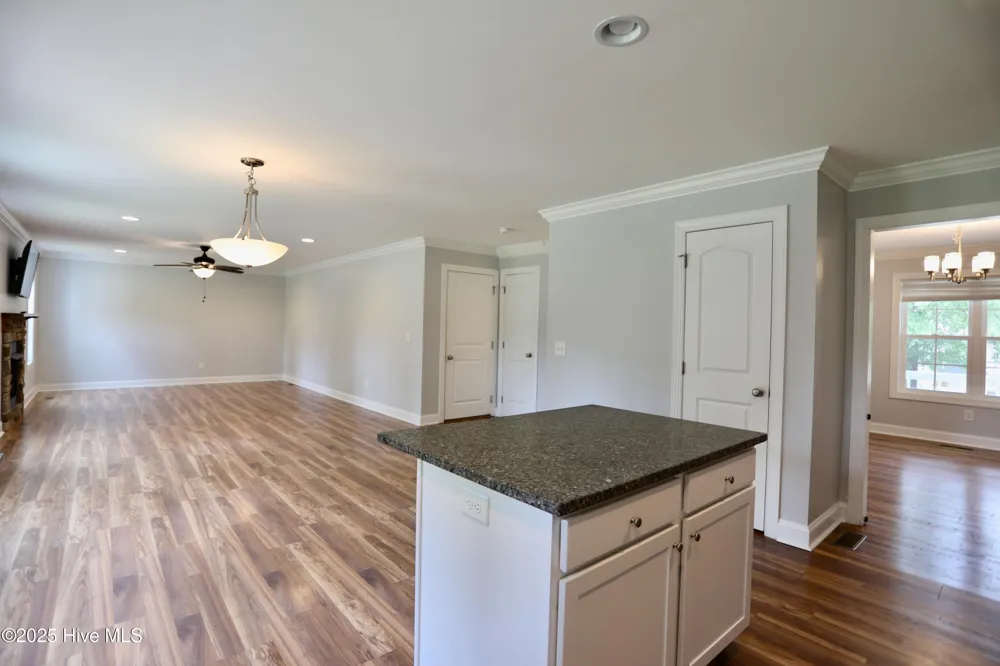 180 Lori Lane Aberdeen, NC 28315