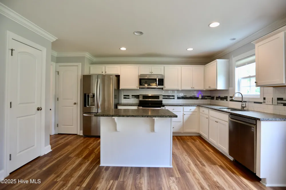 180 Lori Lane Aberdeen, NC 28315