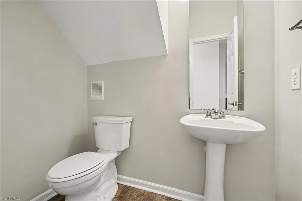 5909 Weston Drive Greensboro, NC 27407