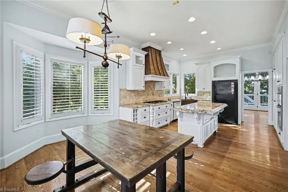 16101 Whitesail Drive Charlotte, NC 28278