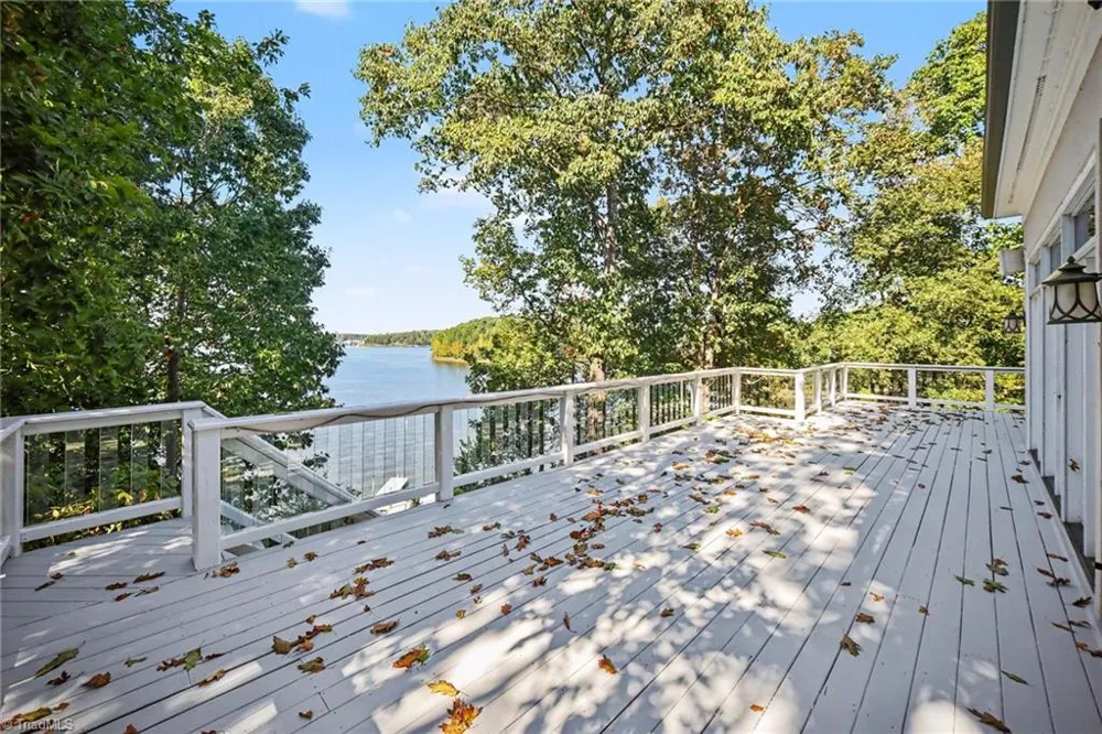 16101 Whitesail Drive Charlotte, NC 28278