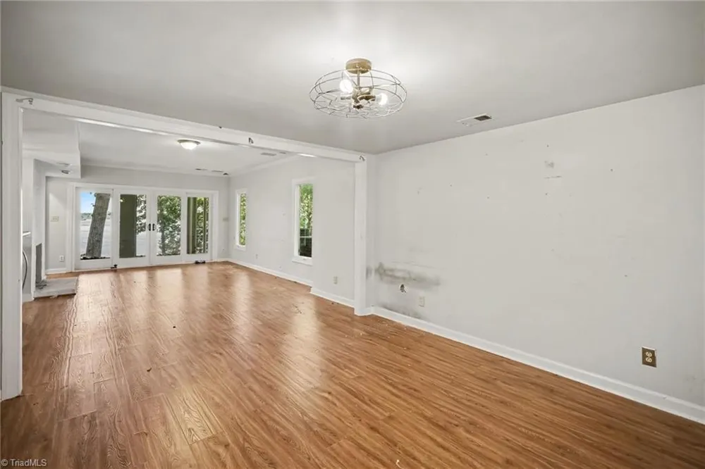 16101 Whitesail Drive Charlotte, NC 28278