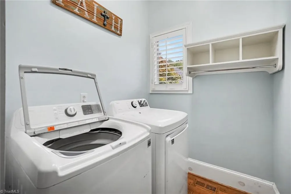 16101 Whitesail Drive Charlotte, NC 28278