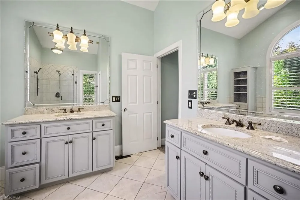 16101 Whitesail Drive Charlotte, NC 28278