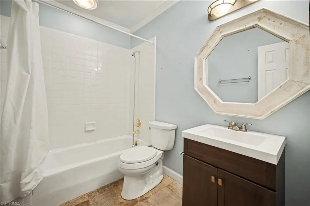 16101 Whitesail Drive Charlotte, NC 28278