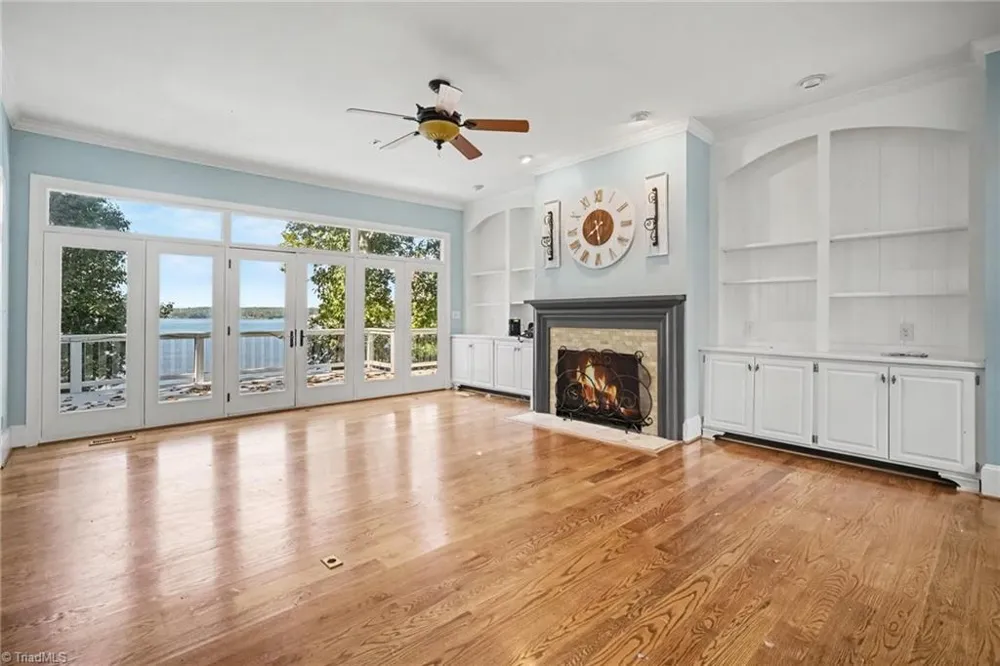 16101 Whitesail Drive Charlotte, NC 28278