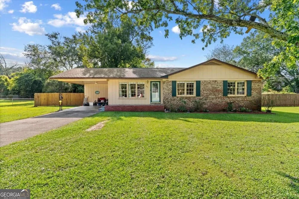 123 Donna ST SW Calhoun, GA 30701