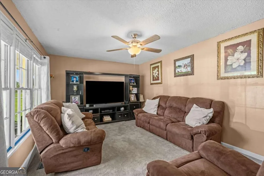 123 Donna ST SW Calhoun, GA 30701