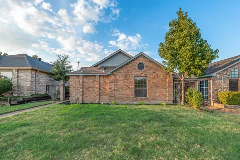 2525 W Oakdale Road