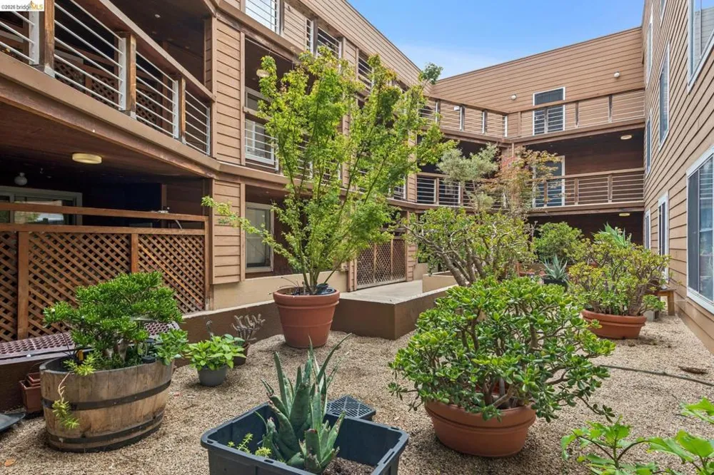 2901 Macarthur Blvd #213 Oakland, CA 94602