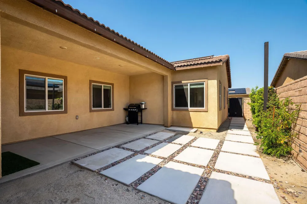 67486 Rio Largo Road Cathedral City, CA 92234