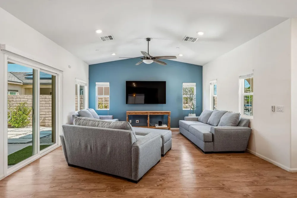 67486 Rio Largo Road Cathedral City, CA 92234