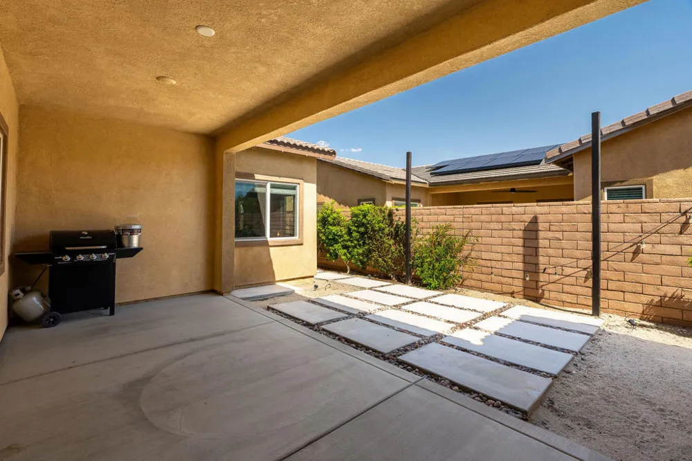 67486 Rio Largo Road Cathedral City, CA 92234
