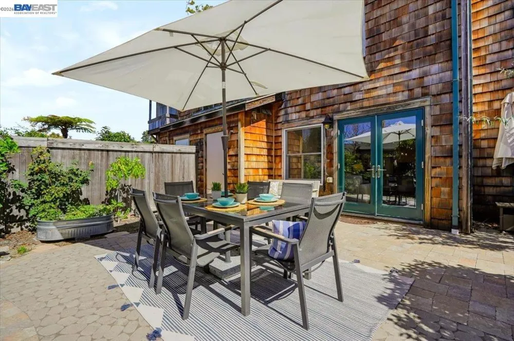 204 Centre Ct Alameda, CA 94502