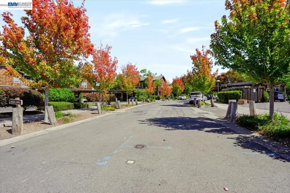 204 Centre Ct Alameda, CA 94502