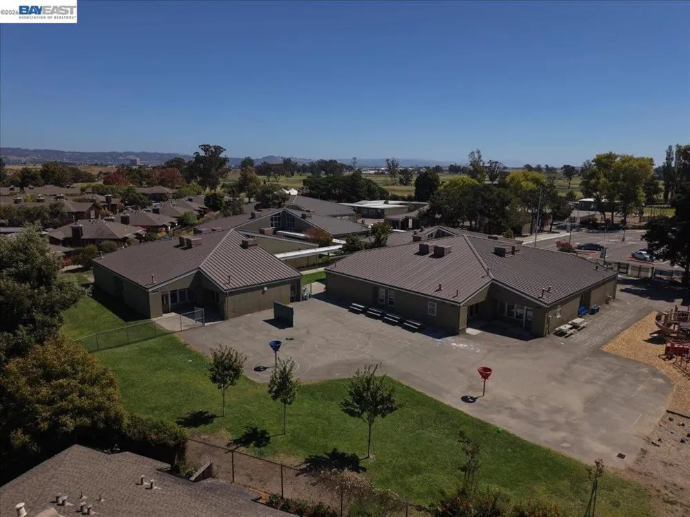 204 Centre Ct Alameda, CA 94502