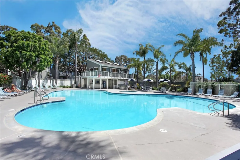 25 Escapade Court Newport Beach, CA 92663