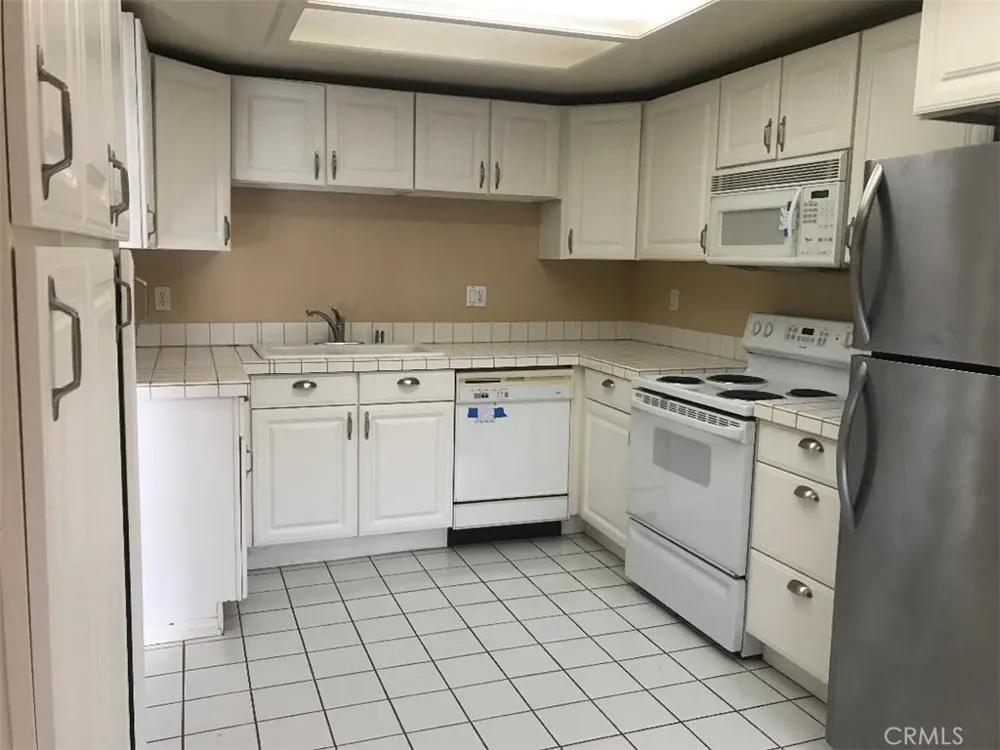 25 Escapade Court Newport Beach, CA 92663