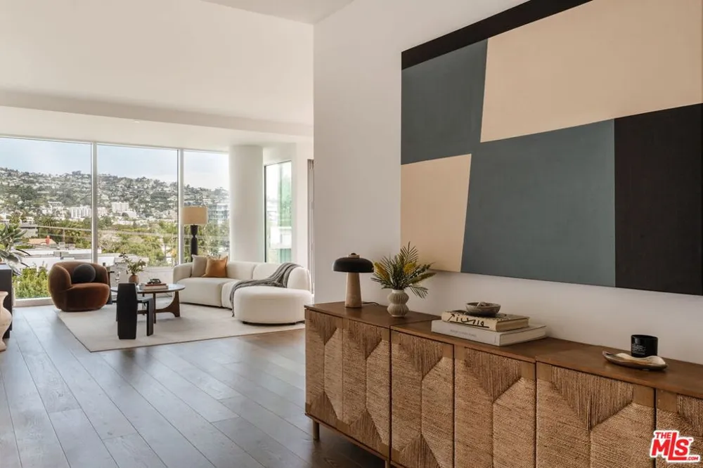 9000 W 3rd Street #403 Los Angeles, CA 90048