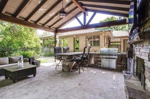 4825 Crooked Lane