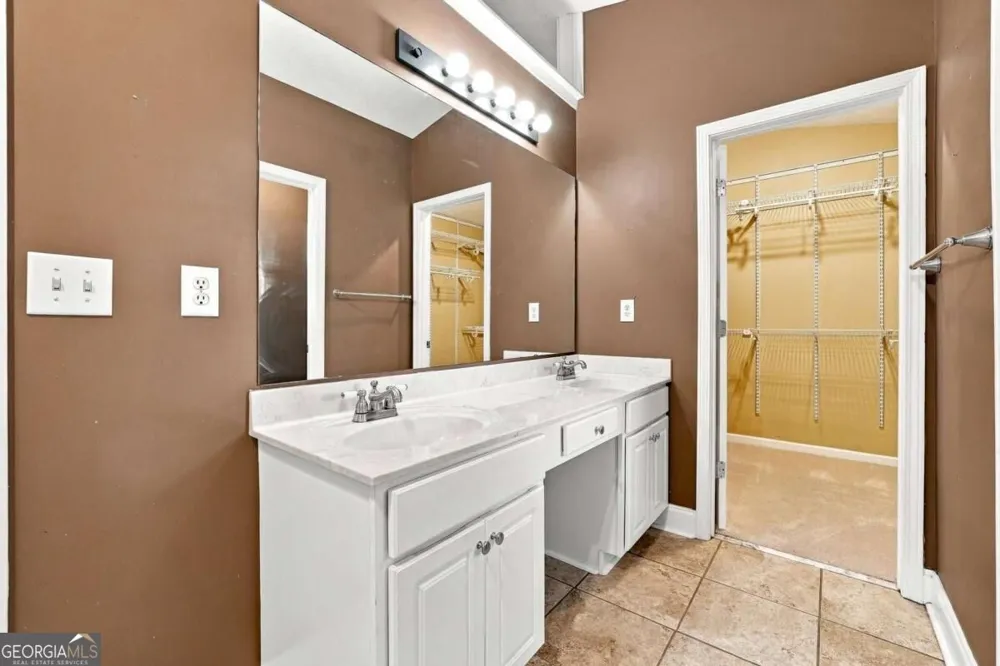 3338 Woodtree LN Buford, GA 30519
