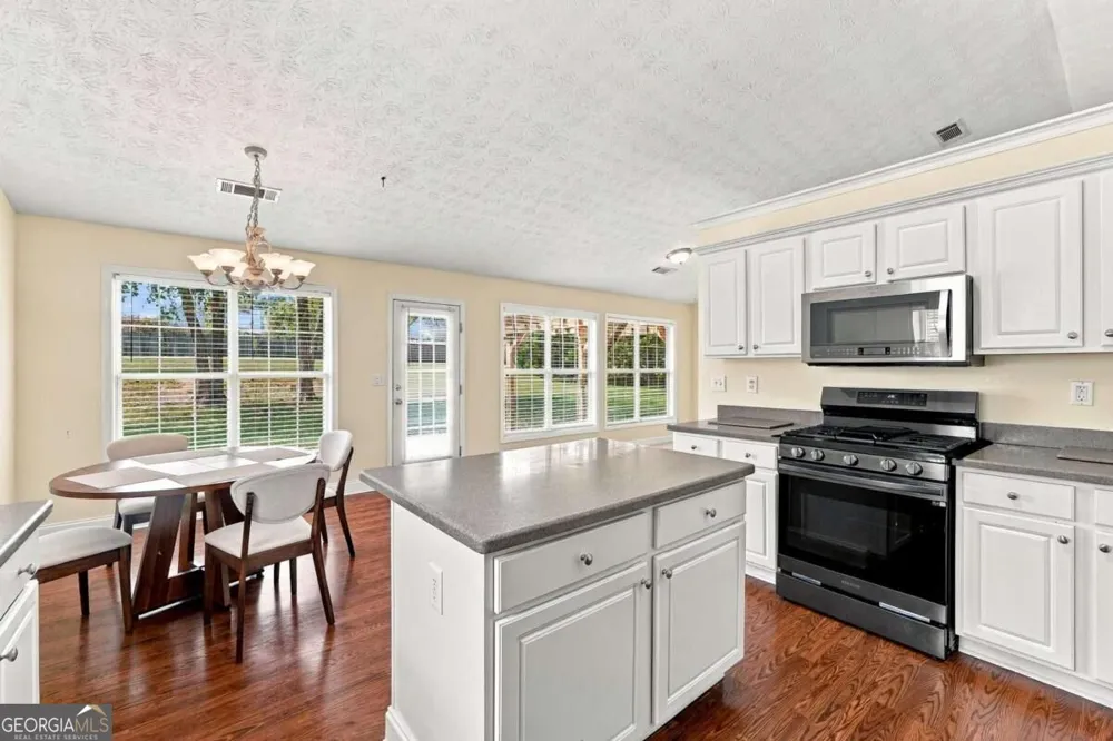 3338 Woodtree LN Buford, GA 30519