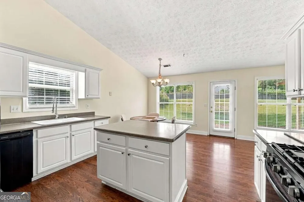 3338 Woodtree LN Buford, GA 30519
