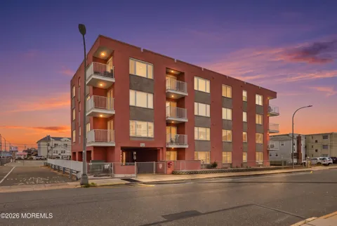 25 Fremont Avenue #1B