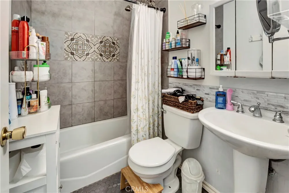 32182 Paseo Carolina San Juan Capistrano, CA 92675