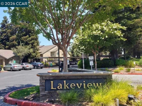 2189 Lakeview
