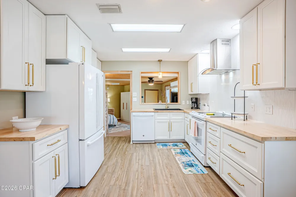 1 Dolphin Lane Panama City Beach, FL 32408