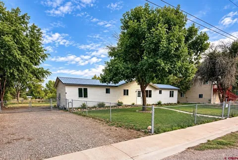 420 S Coffman Lane
