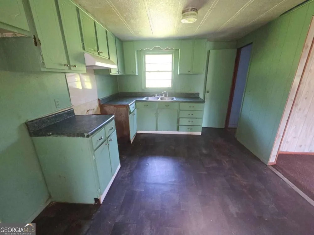 3038 Armor RD Patterson, GA 31557