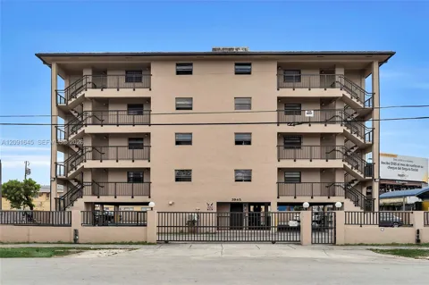 3945 SW 89th Ave #203