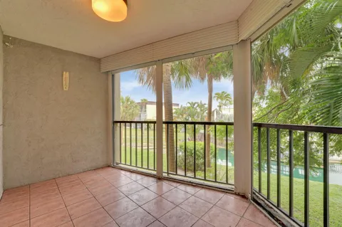 890 FEDERAL Highway #208