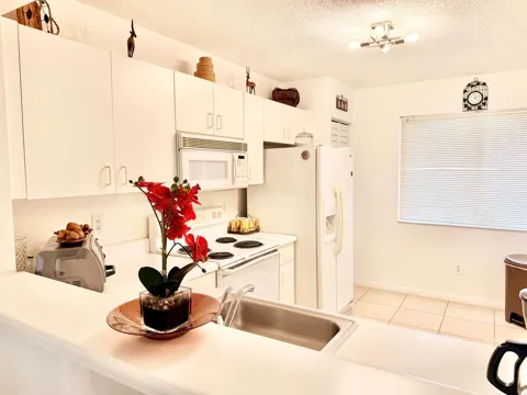 9511 WELDON CIRCLE #G108