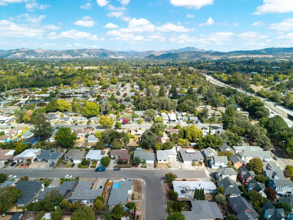 652 Corlano Avenue Santa Rosa, CA 95404