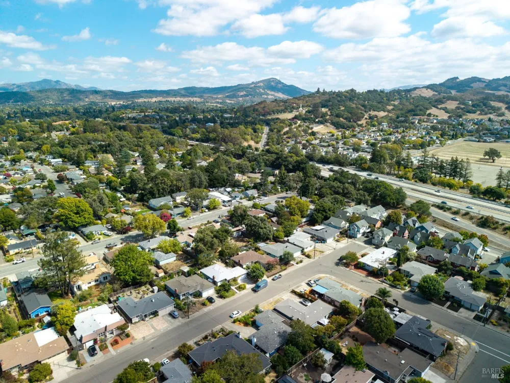 652 Corlano Avenue Santa Rosa, CA 95404